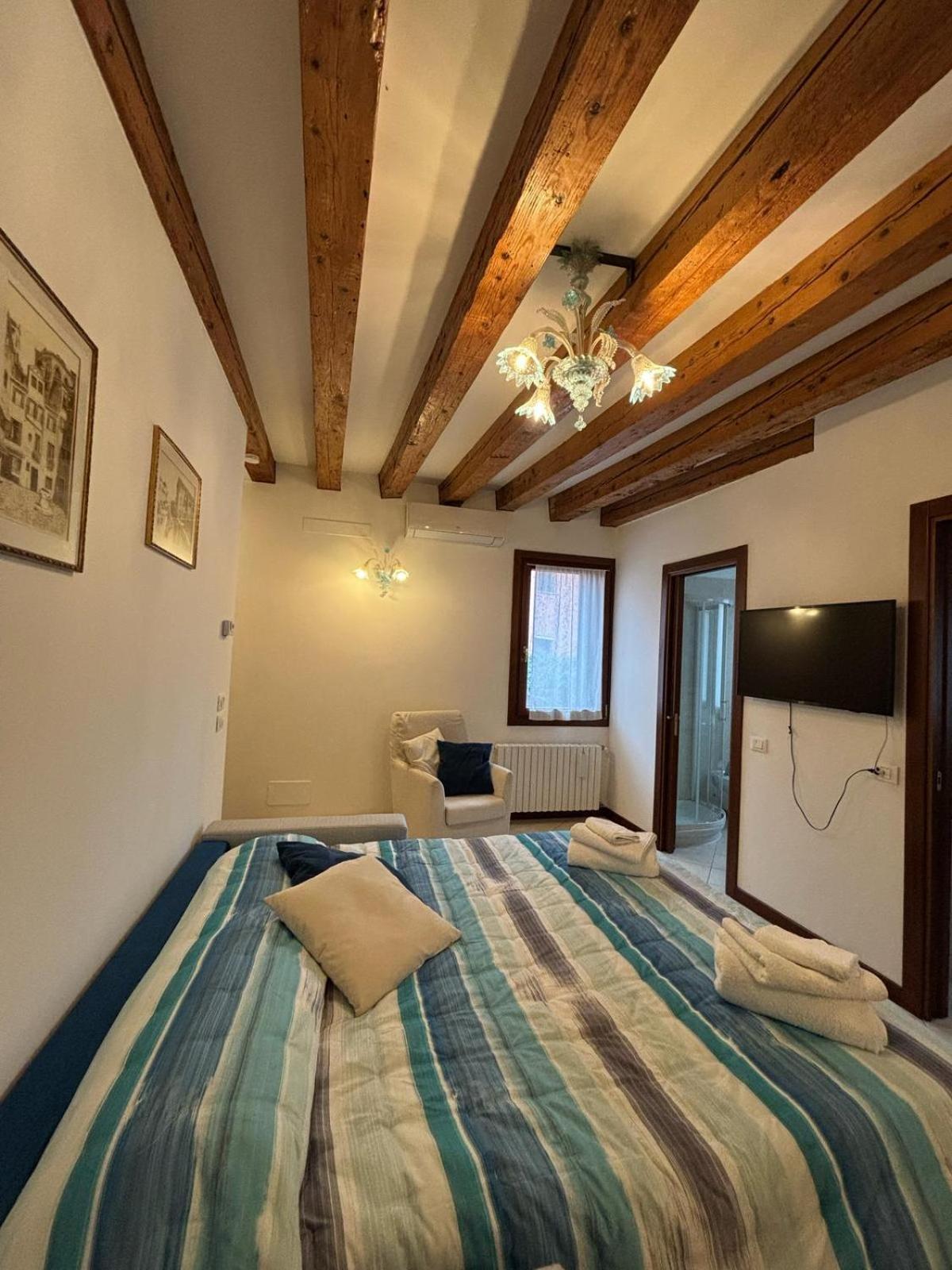Ca Doge Marin Apartment